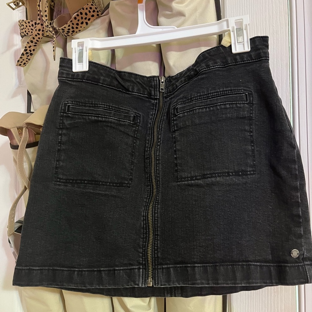 roxy black mini skirt
